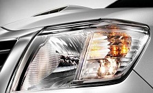 2102 Toyota Hilux Vigo comes with Halogen headlights